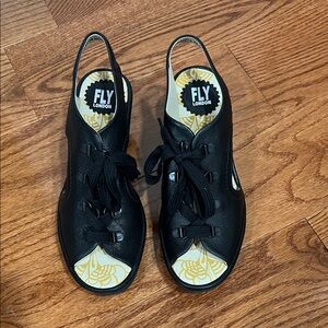 NWOT FLY London sandals size 38